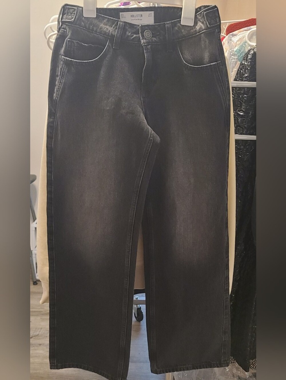NWT Hollister Low-Rise Baggy Black Washed Women's Straight-Leg Jeans, 00  / 24 S